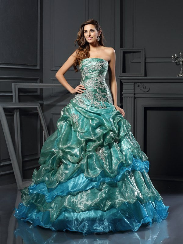 Sleeveless sexy off the shoulder long Organza Quincantera dressSleeveless sexy off the shoulder long Organza Quincantera dress