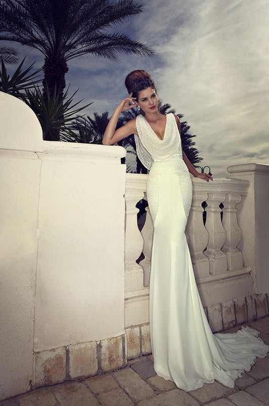 White V-Neck Bridal Dresses Mermaid Lace Sweep Train Backless Wedding Dresses